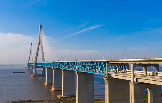 舞陽鋼板應用于蘇通長江大橋